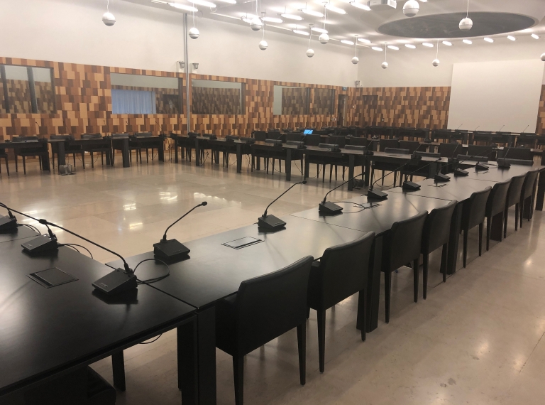 salle du conseil postes de conférence